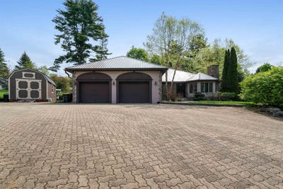 /international/us/61-chapin-terrace-laconia-nh-110107989533/