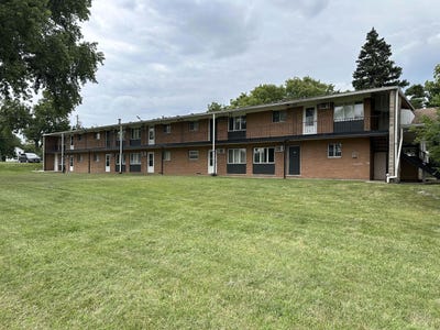 /international/us/250-n-entrance-avenue-kankakee-il-110104606621/