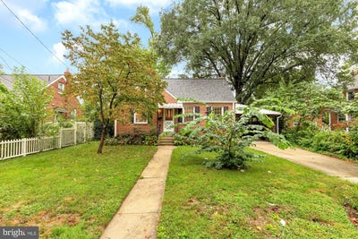 /international/us/9101-48th-place-college-park-md-110120057467/