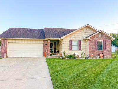/international/us/3640-w-starlight-drive-connersville-in-110120085690/