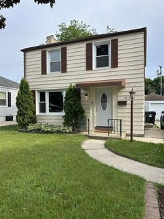 /international/us/2413-bate-st-racine-wi-110108693242/