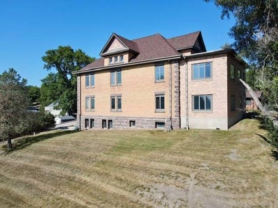 /international/us/309-washington-ave-ortonville-mn-110109981023/