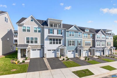 /international/us/4014-talen-ln-charlottesville-va-110120578197/
