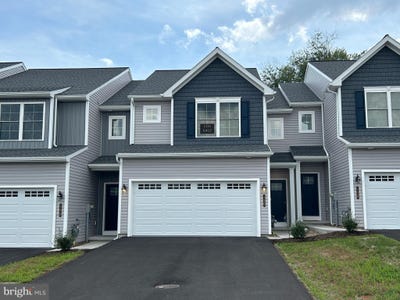 /international/us/130-magnolia-drive-middletown-pa-110104237736/