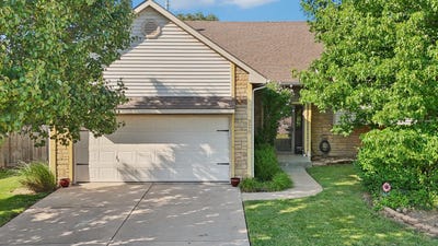 /international/us/326-n-clay-cir-wichita-ks-110101474177/