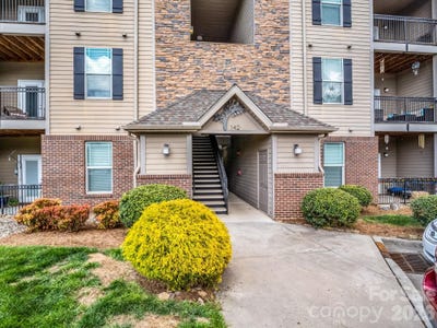 /international/us/142-brickton-village-circle-fletcher-nc-110106985085/