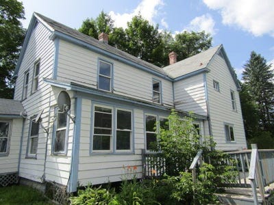 /international/us/15-green-street-houlton-me-110101192028/