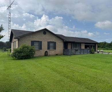 /international/us/2111-hwy-768-columbia-ky-110097035990/