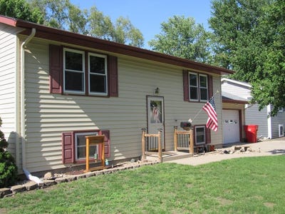 /international/us/510-1st-ave-ne-badger-ia-110108343217/