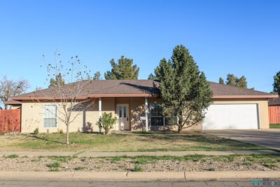 /international/us/1105-avenida-del-sumbre-roswell-nm-110106584075/