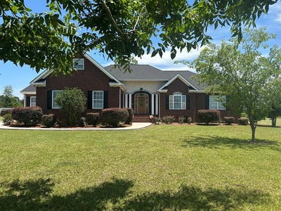 /international/us/699-twin-lakes-drive-broxton-ga-110100693135/