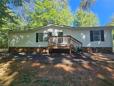 /international/us/155-coryland-drive-walkertown-nc-110119437779/