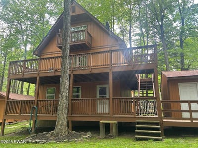/international/us/106-chestnut-drive-greentown-pa-110099578599/