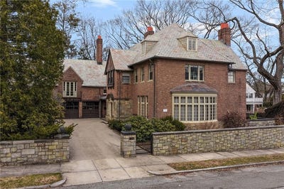 /international/us/330-freeman-parkway-providence-ri-110106811273/
