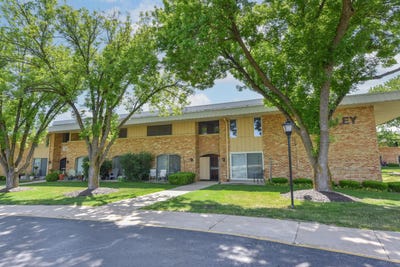 /international/us/11907-w-appleton-ave-milwaukee-wi-110108490017/