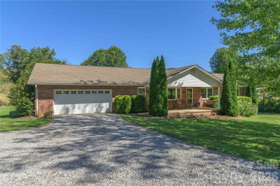 /international/us/1341-pigeon-street-waynesville-nc-110120094172/