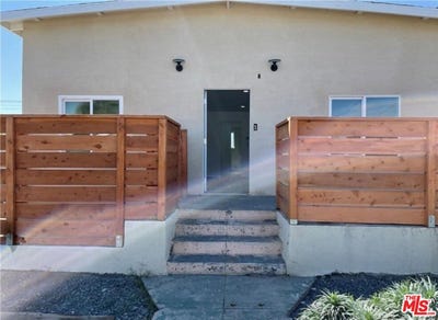 /international/us/328-w-elm-st-compton-ca-110107932453/