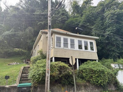 /international/us/269-buena-vista-ave-clarksburg-wv-110106218785/
