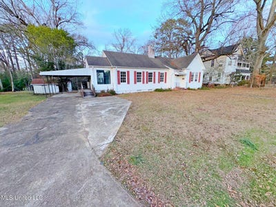 /international/us/408-boulevard-street-lexington-ms-110105331873/