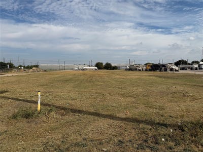 /international/us/111-w-elm-street-hillsboro-tx-110120059370/