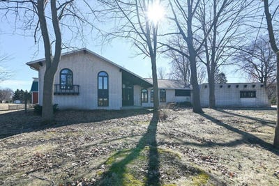 /international/us/2695-gaston-road-cottage-grove-wi-110105961084/