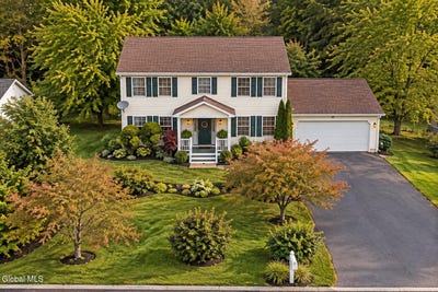 /international/us/12-pine-avenue-johnstown-ny-110120421603/