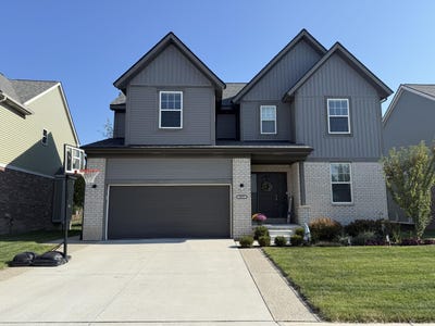 /international/us/29371-bayside-circle-n-chesterfield-mi-110107260610/