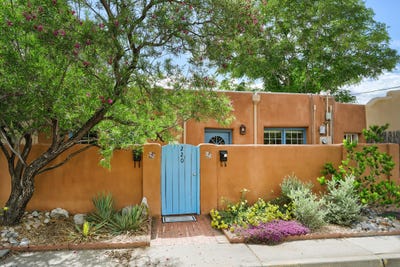 /international/us/220-san-pasquale-avenue-nw-albuquerque-nm-110108549752/