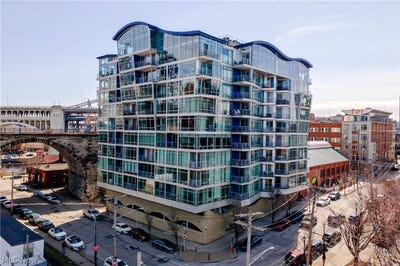 /international/us/1237-washington-avenue-cleveland-oh-110106588324/