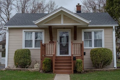 /international/us/326-s-hudson-street-westmont-il-110108149381/