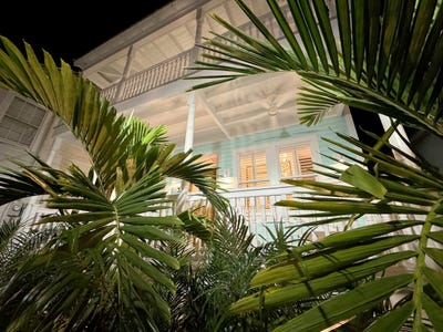 /international/us/710-caroline-street-key-west-fl-110108712911/