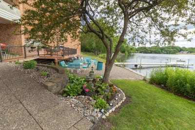 /international/us/329-geneva-avenue-n-oakdale-mn-110109143971/