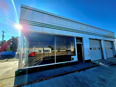 /international/us/216-s-main-street-conrad-mt-110098424165/