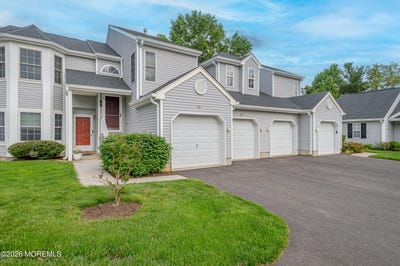 /international/us/88-pagoda-lane-freehold-nj-110108532906/