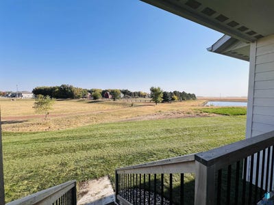 /international/us/910-johnson-creek-ct-harrisburg-sd-110105361894/