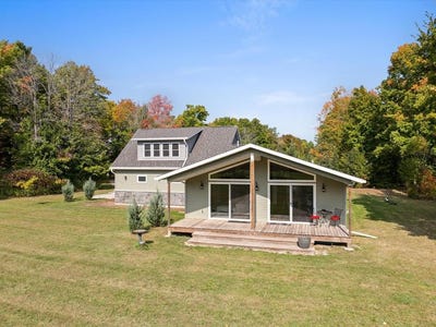 /international/us/3134-james-way-sturgeon-bay-wi-110107213913/