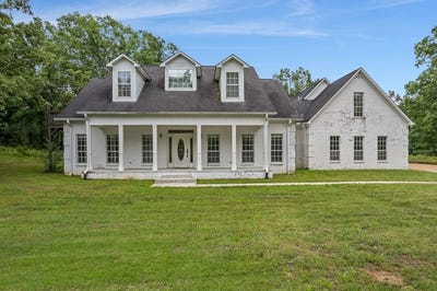 /international/us/419-county-road-321-oxford-ms-110108346159/
