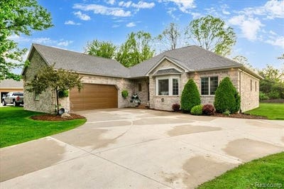 /international/us/2376-joseph-tamron-drive-w-st-clair-twp-mi-110108173108/