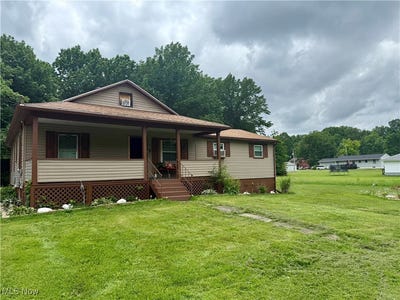 /international/us/2337-bott-street-youngstown-oh-110100263396/