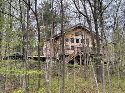 /international/us/99-brinton-road-keeseville-ny-110097990169/