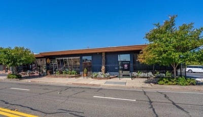 /international/us/2104-hilltop-drive-redding-ca-110108476476/