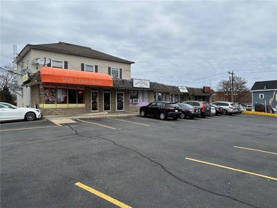 /international/us/39-greenville-avenue-johnston-ri-110108546459/