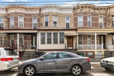 /international/us/60-34-69th-ave-new-york-ny-110106701605/