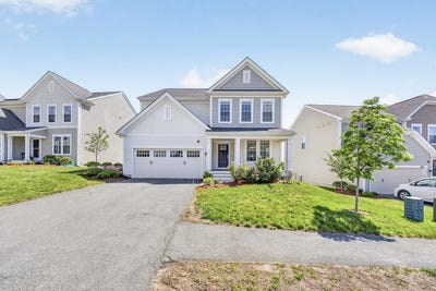 /international/us/61-aspen-way-hopkinton-ma-110108473586/