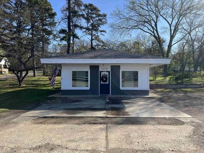 /international/us/216-e-main-street-norman-ar-110107059894/