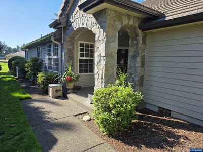 /international/us/6425-castle-lake-ct-n-keizer-or-110120137383/