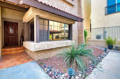 /international/us/72-mariposa-dr-lake-havasu-city-az-110102359972/