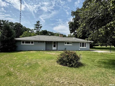 /international/us/1600-cherokee-road-macomb-il-110098435585/