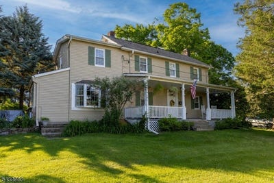 /international/us/110-vail-st-hackettstown-town-nj-110108848392/