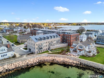 /international/us/8-stonington-commons-stonington-ct-110107866574/